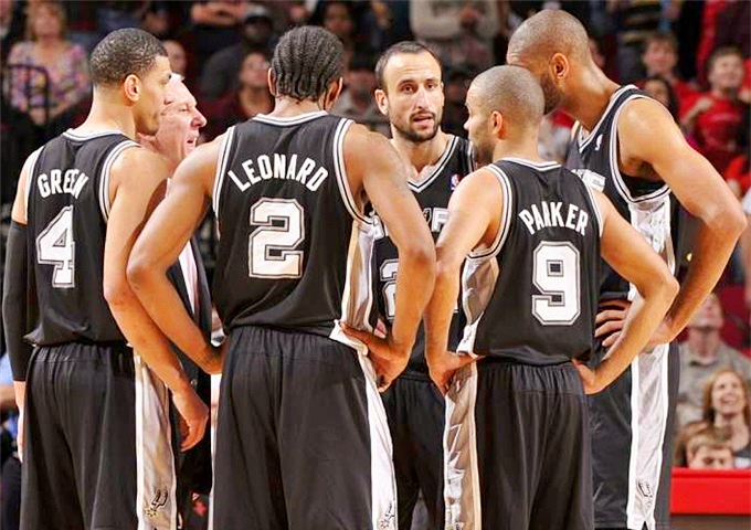 迪乌夫：齐沃经常和我交流帮我提高，高兴自己的机会越来越多（迪乌夫：齐沃常与我交流助我提升，很高兴自己的机会越来越多）