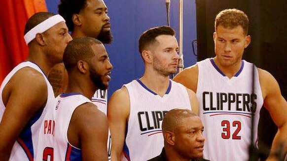 每体：巴萨考虑明年夏天去巴西进行季前训练和比赛（每体：巴萨计划明夏赴巴西进行季前集训与热身赛）