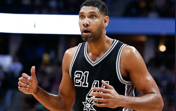 康宁汉姆末节被连续面断3次，全场贡献29分8助攻8失误（康宁汉姆末节遭连抢三次，全场29分8助攻外加8次失误）