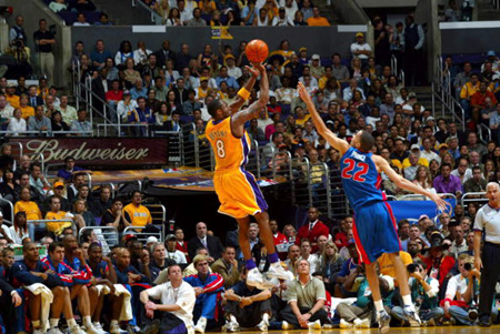 媒体人：河南球迷个人项目《制造越位》本周日将在郑州开展（媒体人称：河南球迷个人项目《制造越位》将于本周日在郑州启动）