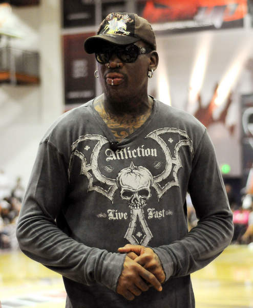 迪格雷戈里奥在发布会上走神，随后让记者重新问了一遍问题（迪格雷戈里奥发布会上分神，要求记者再问一遍）