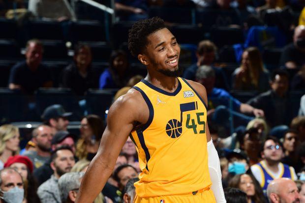 川超联赛出现暴力事件，凉山队球员比赛结束后飞踹裁判（川超联赛发生暴力冲突，凉山队员赛后飞踹裁判）